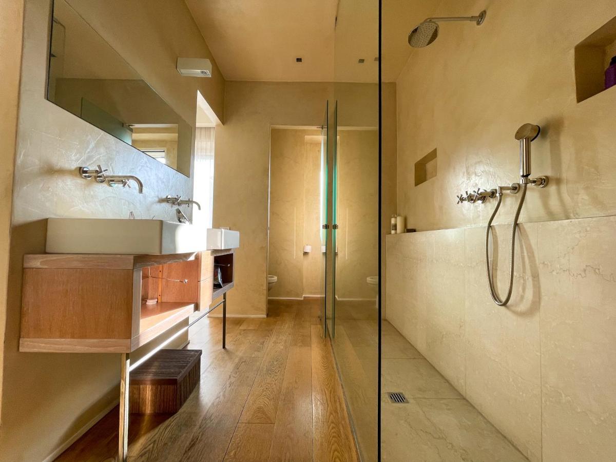 Ferienwohnung Luxury Penthouse With Stunning View And Hammam Mailand Exterior foto